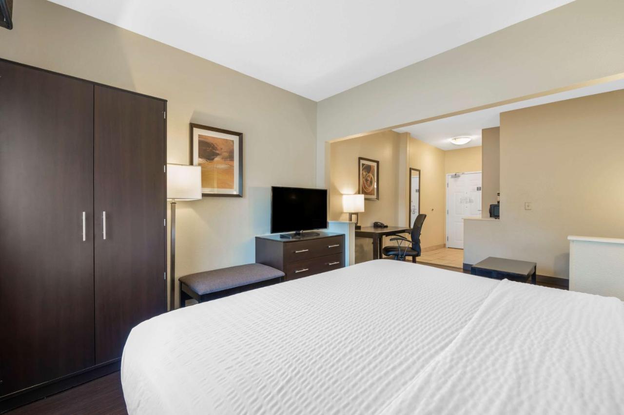 Best Western Hilliard Inn & Suites Exterior photo