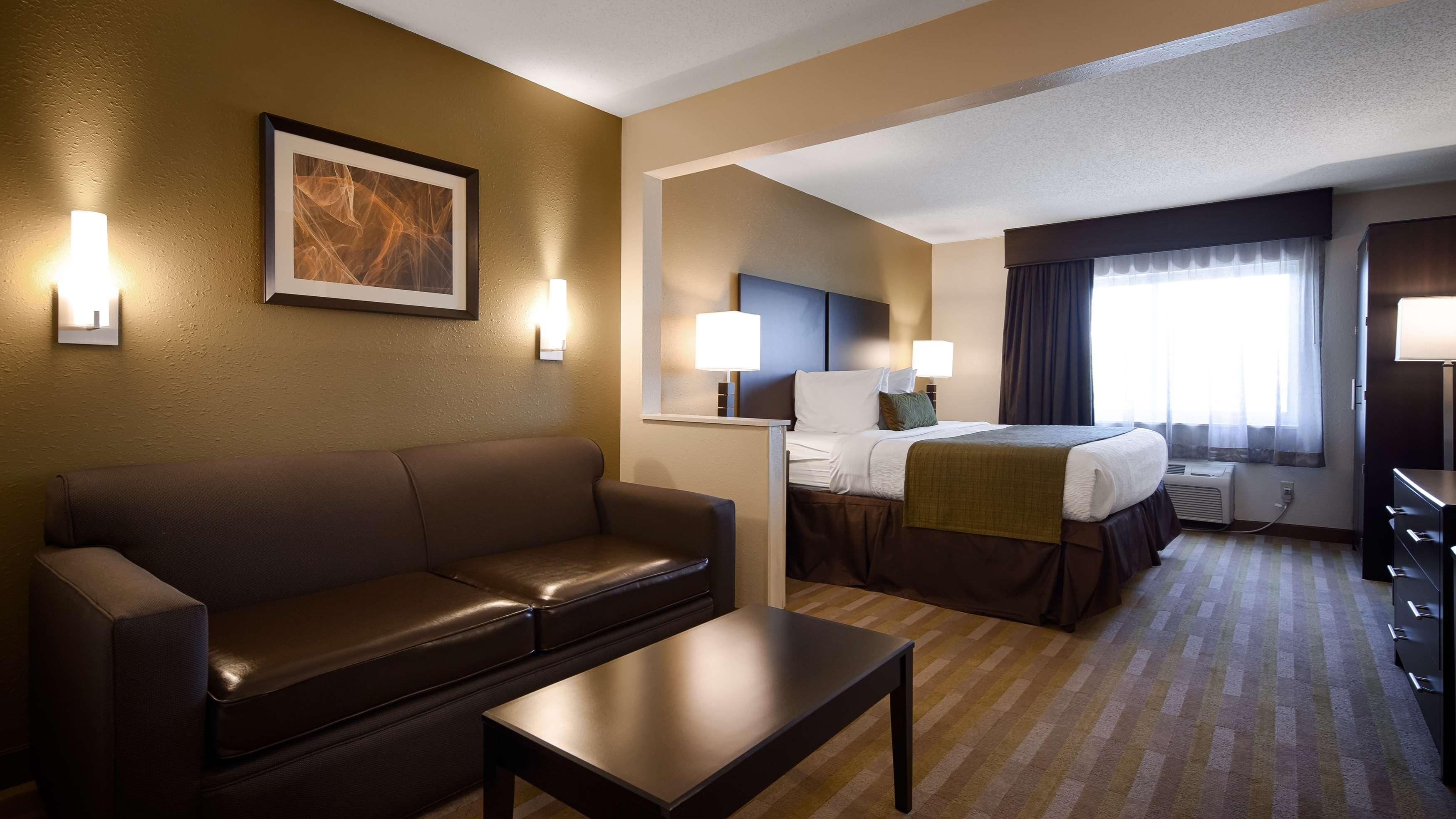 Best Western Hilliard Inn & Suites Exterior photo