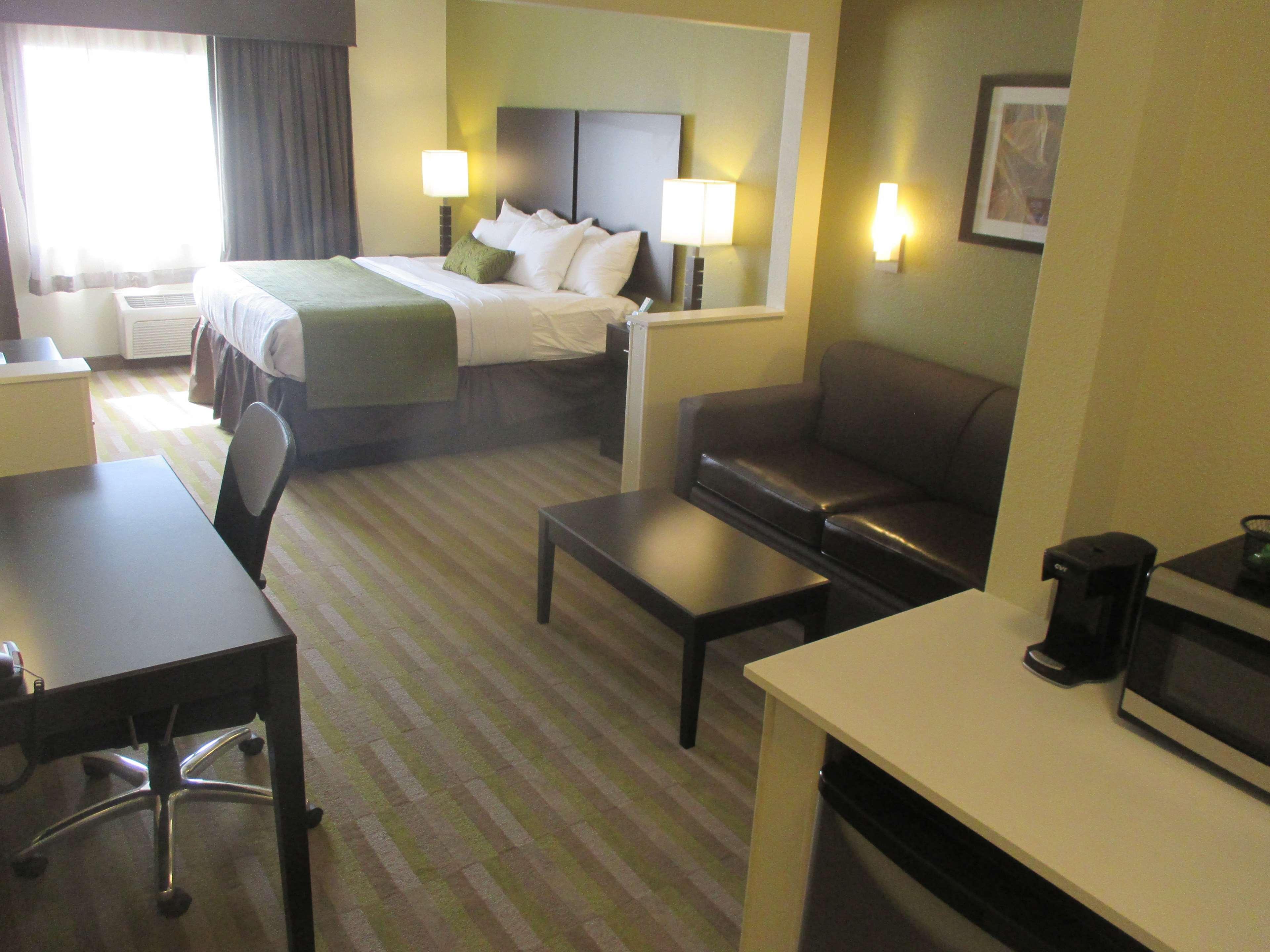 Best Western Hilliard Inn & Suites Exterior photo