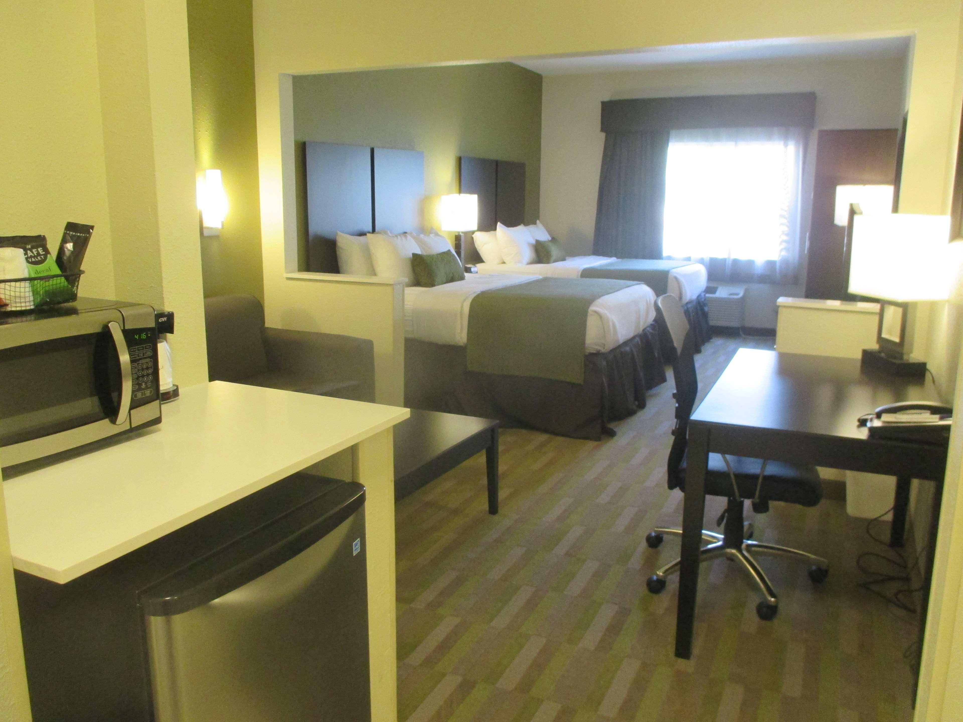 Best Western Hilliard Inn & Suites Exterior photo
