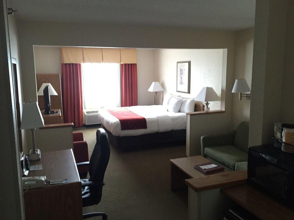 Best Western Hilliard Inn & Suites Exterior photo